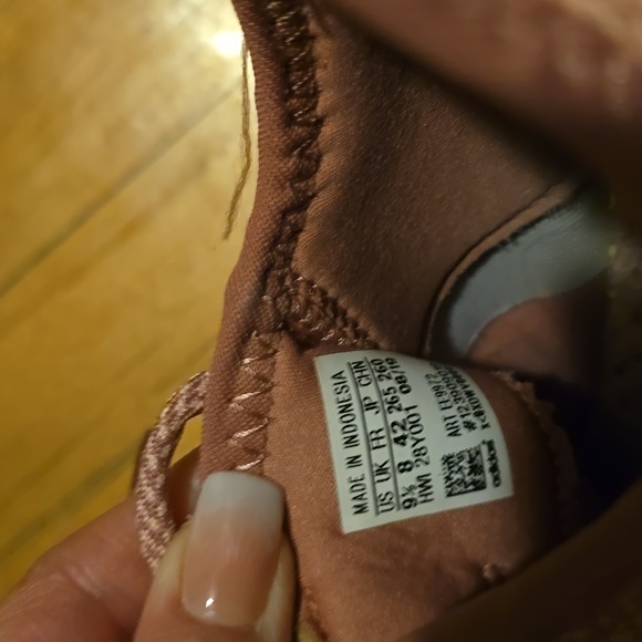 Adidas 9.5 Peach 🍑 (Matches Ivy Park Ambient Blush listed separately) - Picture 7 of 7